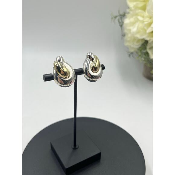 Rigoberto Designer Puffy Modernist Sterling14k Yellow Gold Center Clip Earrings - Picture 9 of 11